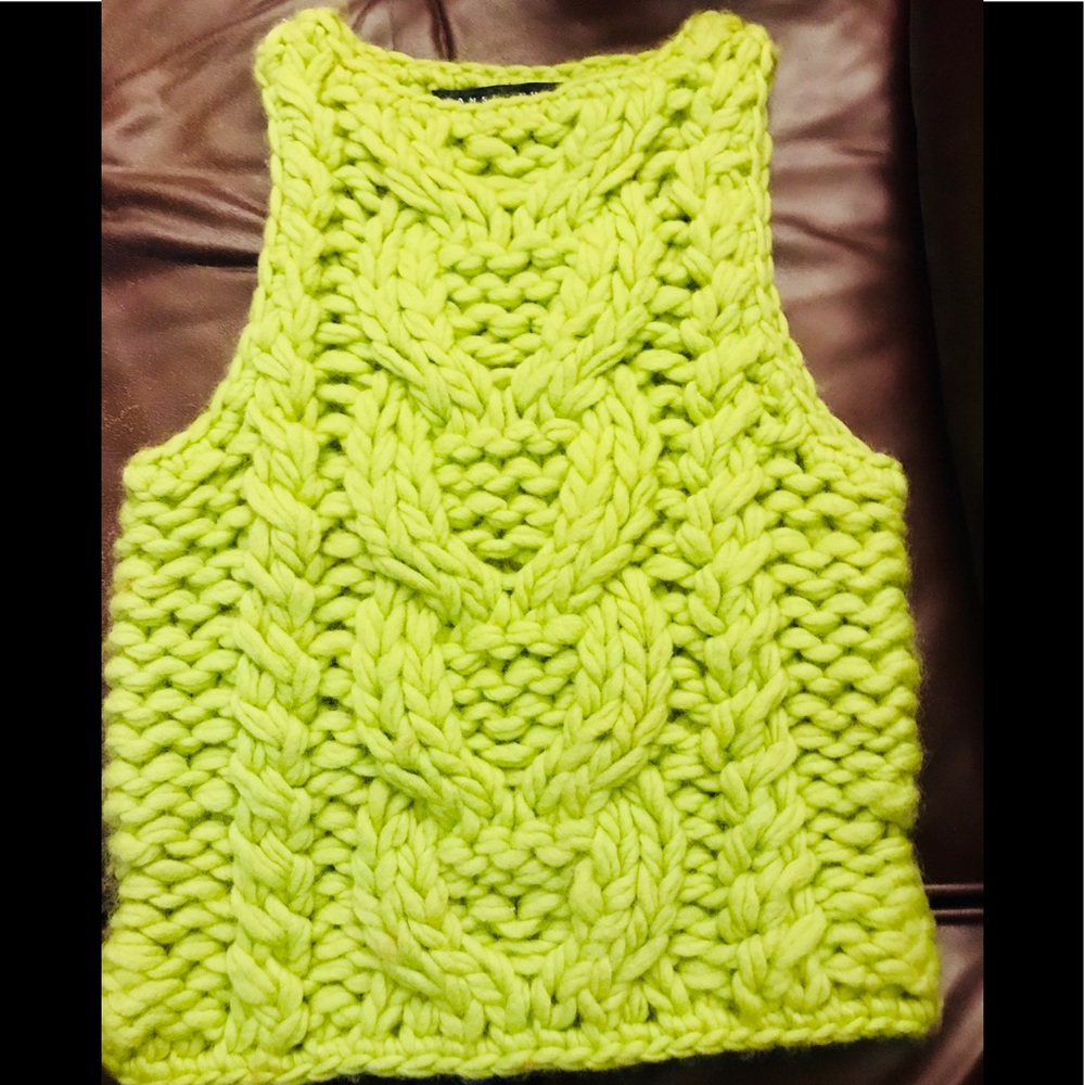 Yansi Fugel Green Woven Crop Top